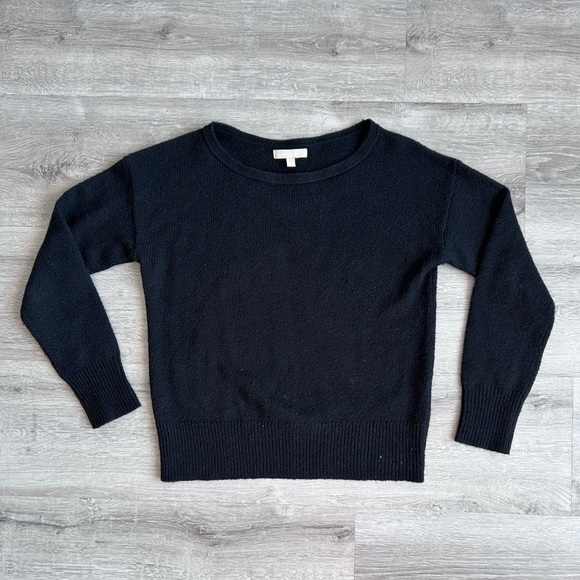 Banana Republic Sweaters - $10 item! Banana Republic Black Women Sweater wool/alpaca/nylon/acrylic. Size L